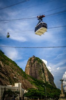 Overhead cable in motion with Sugarloaf Mountain in the background, Guanabara Bay, Rio De Janeiro, Brazil