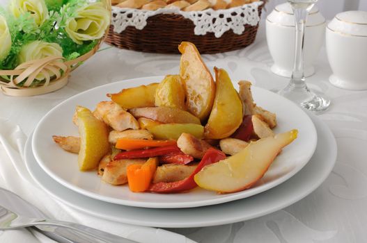  Chicken salad with sweet peppers and caramelized pear
