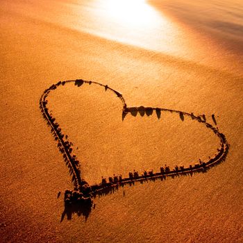 Heard drawn in the sand on the atlantic coast