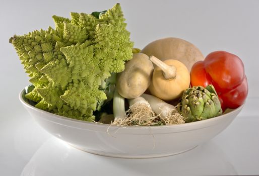 Fresh vegetables in a white bowl