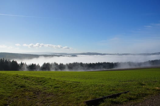Frühnebel in den Tälern, Sonnenschein auf den Höhen