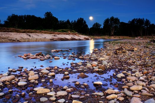 Moon rise over Yarramundi, where the Grose River narrows before flowing into the Nepean Hawkesbury River