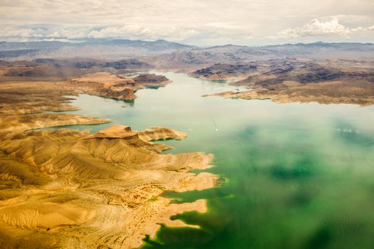 lake mead Grand Canyon in green and red colors