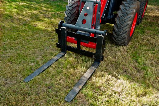 Details of a new industrial agriculture red fork lift tractor                               