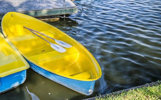 Yellow boat in the pool3