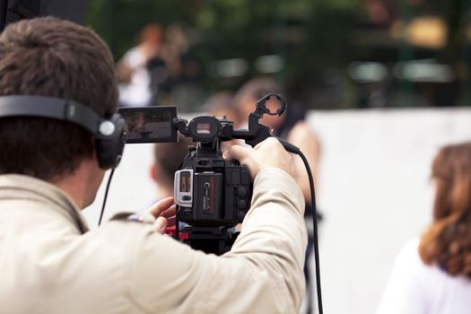 Covering an event with a video camera