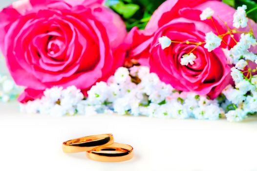 Wedding rings with rose