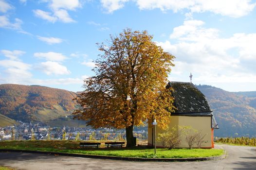 Kappelle in den Weinbergen oberhalb von Bernkastel Kues
