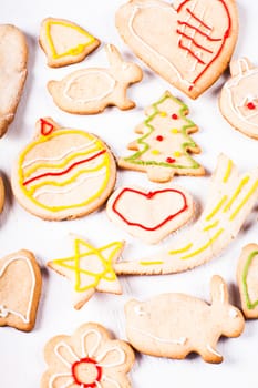 Chaldly gingerbread cookies on the white table