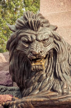 Monument reclining lion symbol security