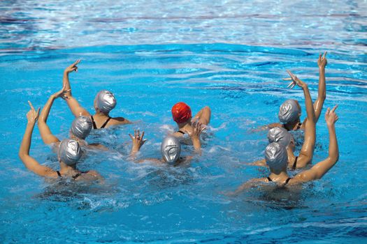 Synchronized swimmers choreography