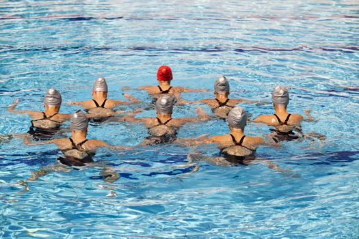 Synchronized swimmers choreography