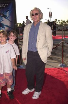 Jan De Bont at the premiere of the 20 Century Fox film "Titan A.E." in Los Angeles, 06-13-00