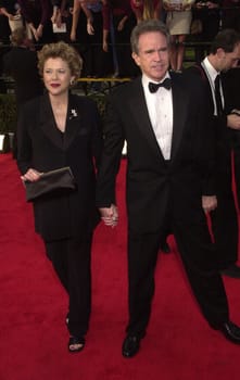 Warren Beatty and Annette Bening at the 6th Annual Screen Actors Guild Awards, Shrine Auditorium, 03-12-00