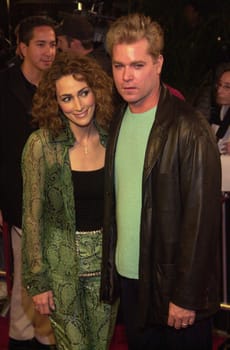 Ray Liotta and wife Michelle at the premiere of HBO's "IF THESE WALLS COULD TALK II" in Westwood, 03-01-00