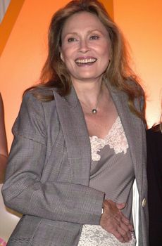 Faye Dunaway at the unveiling of the new name for Romance Classics Television in Los Angeles, 11-29-00
