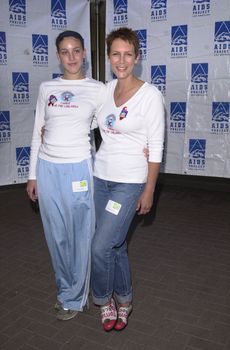 Jamie Lee Curtis and daughter Anne at the 2000 AIDS Walk L.A., Paramount Studios, Hollywood, 10-14-00