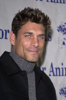 James Hyde at the Actors and Others for Animals benefit, Universal City, 10-21-00