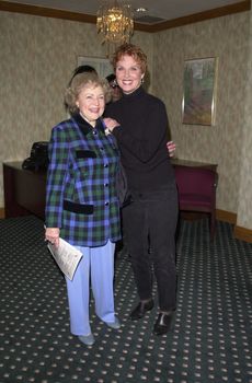 Betty White and Mariette Hartley at the Actors and Others for Animals benefit, Universal City, 10-21-00