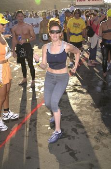 Joely Fisher at the 14th Annual Nautica Triathlon in Zuma Beach. 09-17-00