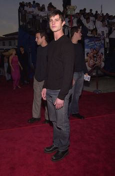 Jason Behr at the premiere of Dreamwork's "ROAD TRIP" in Westwood, 05-11-00