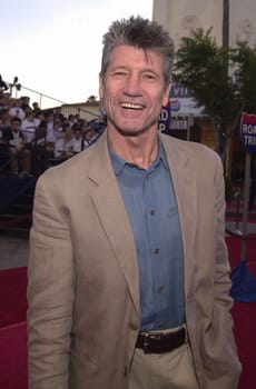 Fred Ward at the premiere of Dreamwork's "ROAD TRIP" in Westwood, 05-11-00