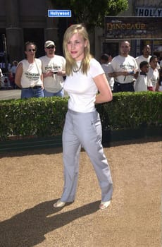 Patricia Arquette at the premiere of Disney's "DINOSAUR" in Hollywood, 05-13-00