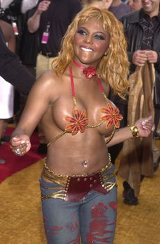 LIL'KIM at the 2001 MTV Movie Awards, Shrine Auditorium, Los Angeles, 06-02-01