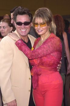 Racquel Welch and hubby Richard Palmer at the premiere of MGM's "Legally Blonde" at Mann's Village Theater, Westwood, 06-26-01