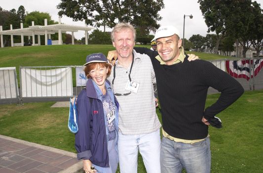 FRANCES FISHER, JAMES CAMERON and BILLY ZANE at the celebrity sail for the Planetary Coral Reef Foundation, Marina Del Ray , 06-20-01 at the celebrity sail for the Planetary Coral Reef Foundation, Marina Del Ray, 06-02-01