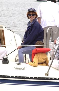 FRANCES FISHER at the celebrity sail for the Planetary Coral Reef Foundation, Marina Del Ray , 06-20-01 at the celebrity sail for the Planetary Coral Reef Foundation, Marina Del Ray, 06-02-01