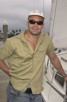 Billy Zane at the celebrity sail for the Planetary Coral Reef Foundation, Marina Del Ray , 06-20-01 at the celebrity sail for the Planetary Coral Reef Foundation, Marina Del Ray, 06-02-01