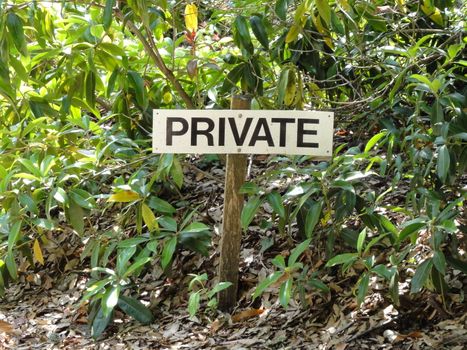 Photo of a wooden private sign