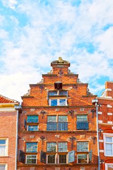 The Flemish Gable in the Dutch City 