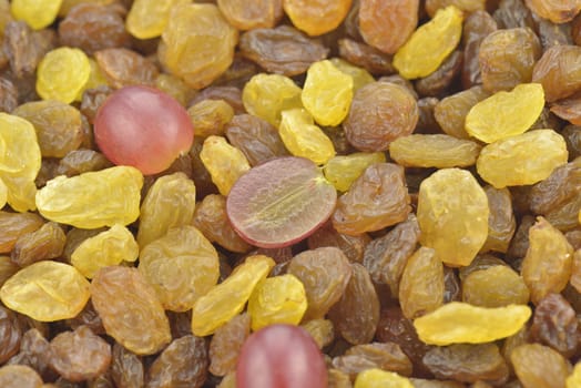  Raisins and mix ready to eat snack