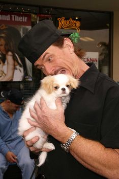 David Shark Fralick at the launch of Last Chance for Animals' "Pets & Celebrities" at Pet Mania, Burbank, CA 11-15-03