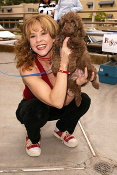 Linda Blair at the launch of Last Chance for Animals' "Pets & Celebrities" at Pet Mania, Burbank, CA 11-15-03