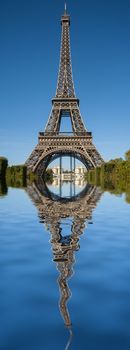 VImage of Tour Eiffel reflected in water