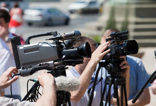 Covering an event with a video camera