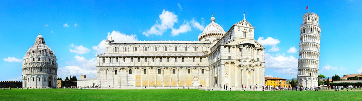 Piazza dei Miracoli complex with the leaning tower of Pisa , Italy 