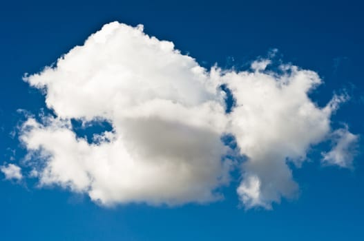 White cloudscape in the blue sky