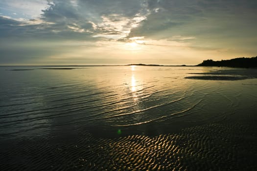 Beautiful bright colorful sunset over White sea