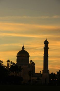 Silhouette of Sultan Omar Ali Saifudding Mosque at sunset, Bandar Seri Begawan, Brunei