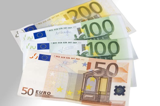 200, 100 and 50 Euro banknotes