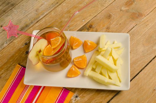 Apple slices in the shape of French fries, a kid dessert