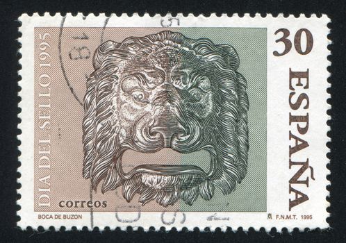 SPAIN - CIRCA 1995: stamp printed by Spain, shows Bronze Lion Head, circa 1995