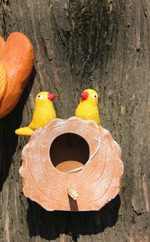 bird couple toy in their nest in surajkund mela