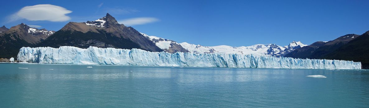 Glacier Perito Moreno, National Park Los Glaciares, Patagonia, Argentina