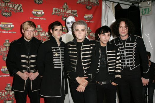 My Chemical Romance
in the press room at Spike TV's "Scream Awards 2006". Pantages Theatre, Hollywood, CA. 10-07-06