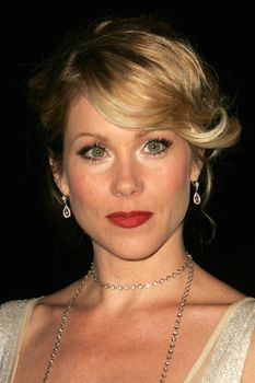 Christina Applegate
at the 2nd Annual A Fine Romance, Hollywood and Broadway Musical Fundraiser. Sunset Gower Studios, Hollywood, CA. 11-18-06